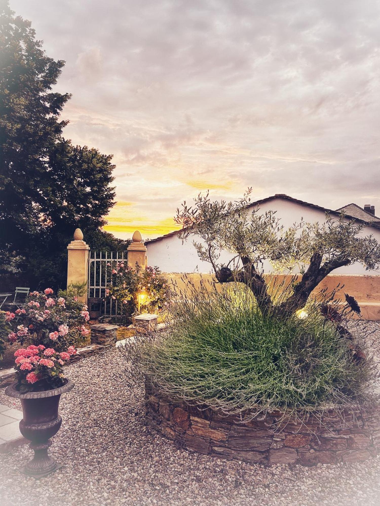 A Villa Di Rutali Luaran gambar